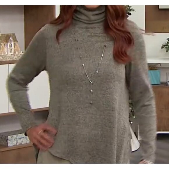 DG2 by Diane Gilman Asymmetrical Shark Bite Hem Turtle Neck Sweater Large Brown - Picture 3 of 13